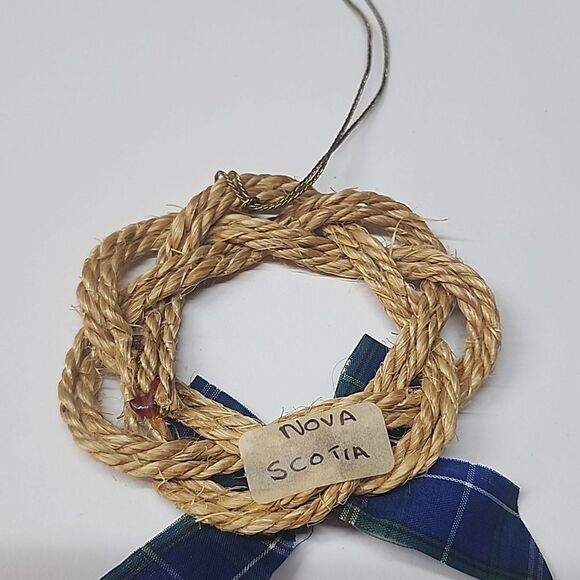 Rustic Rope Wreath Ornament with Blue Plaid Bow Nova Scotia - Picture 4 of 6
